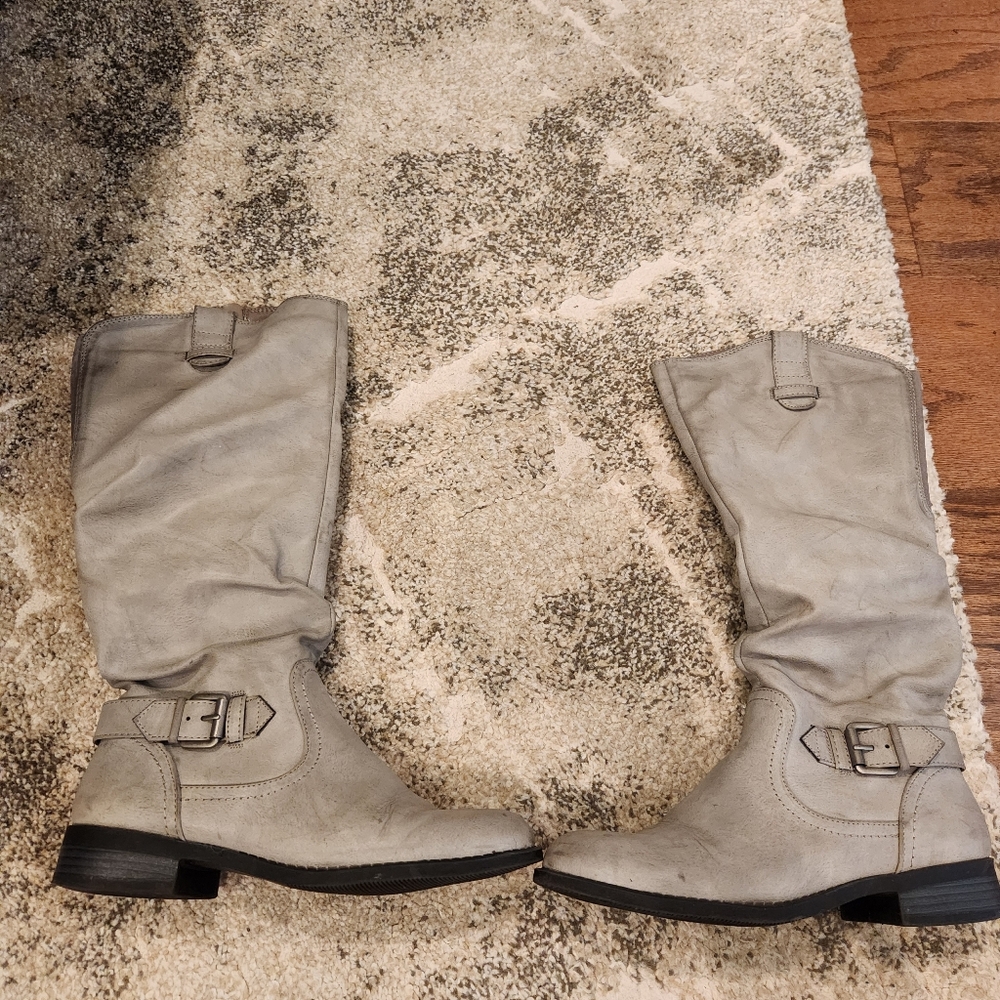 Gray Distressed Women's Boots